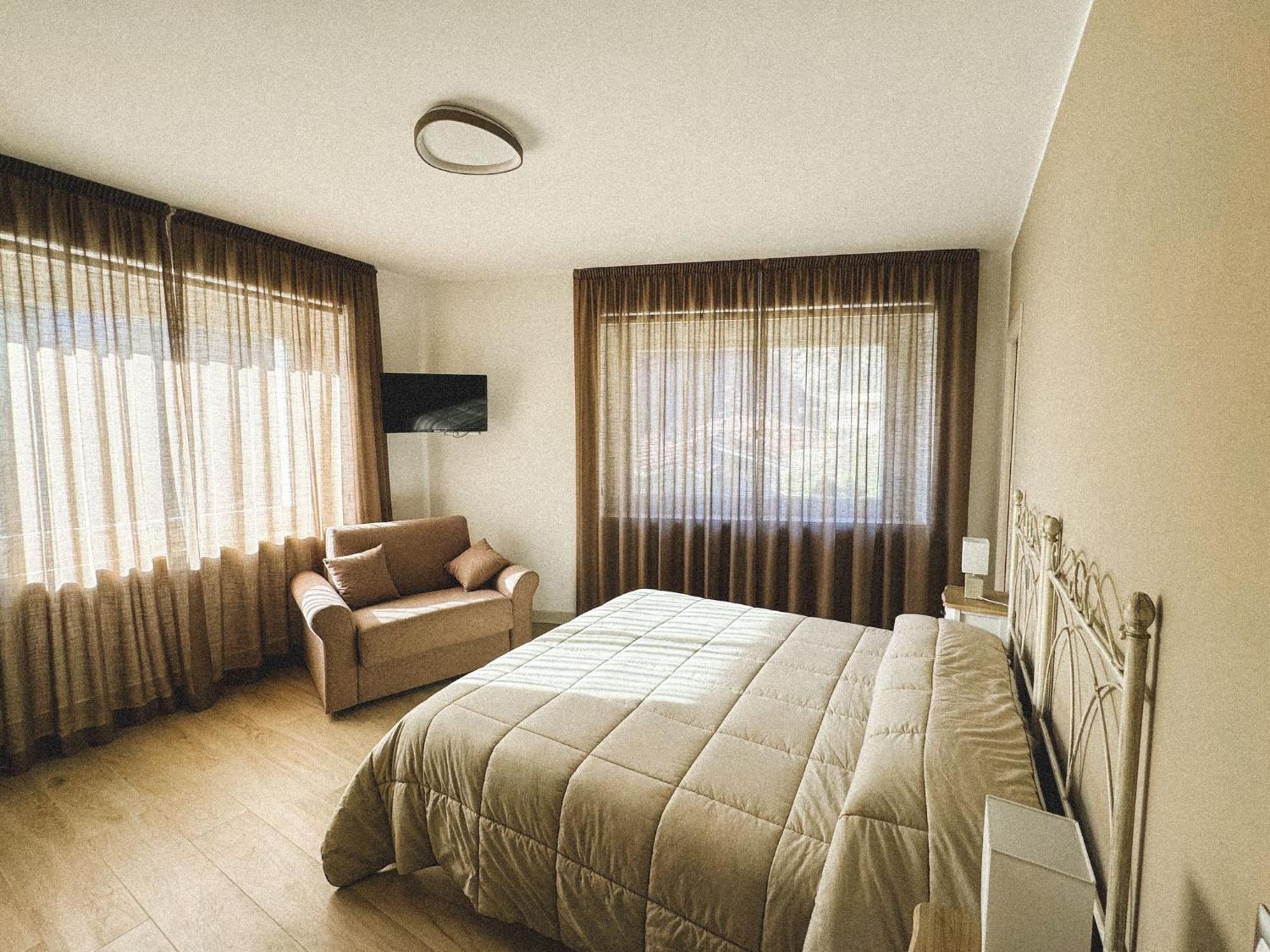 Villacolle Visso 外观 照片
